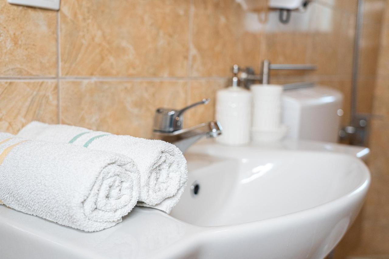 Apartments Sejla Улцинь Екстер'єр фото