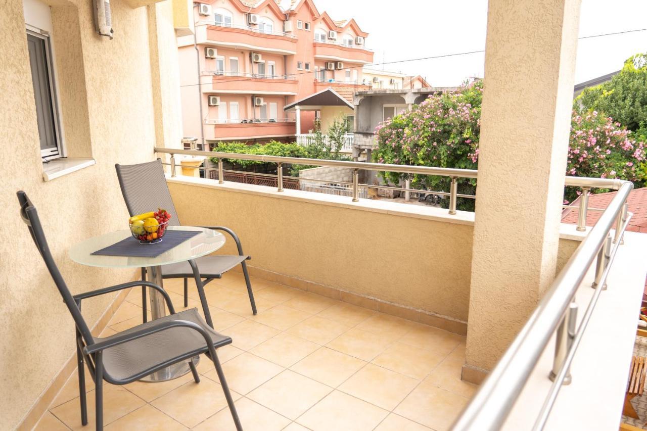 Apartments Sejla Улцинь Екстер'єр фото